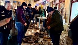 Fettschnitte, Kinderpunsch und Glühwein